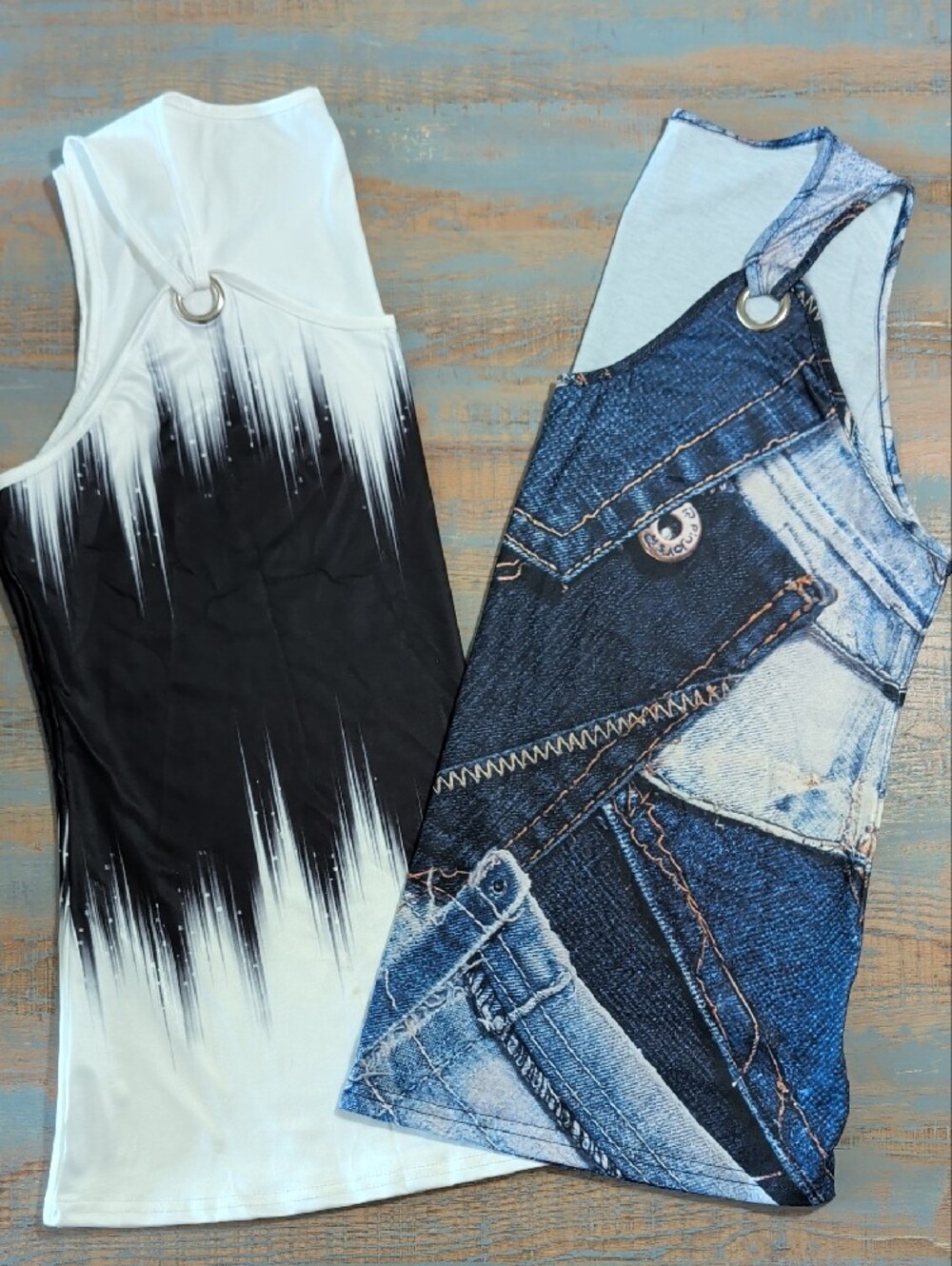 Lot of 2 Women’s Tank Tops 2XL Sleeveless Printed Tops Blue Black White
